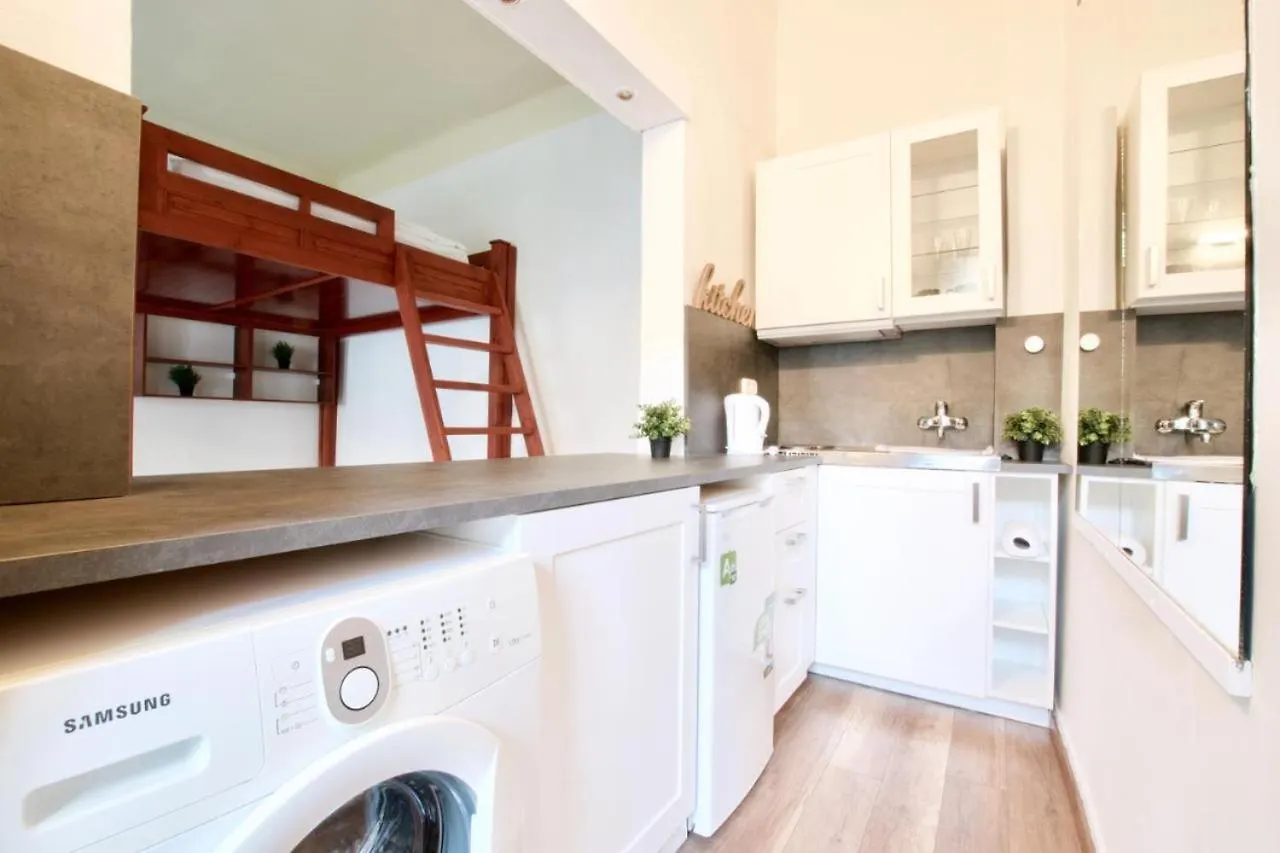 Scarlet Timber Apartment Budapest Hongrie